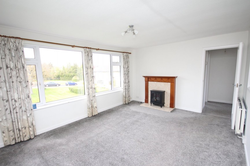 2 bedroom Flat for Sale Icknield Green, Letchworth Garden City, Hertfordshire