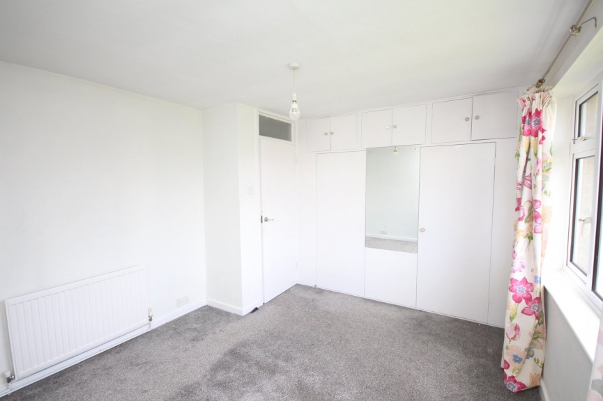 2 bedroom Flat for Sale Icknield Green, Letchworth Garden City, Hertfordshire