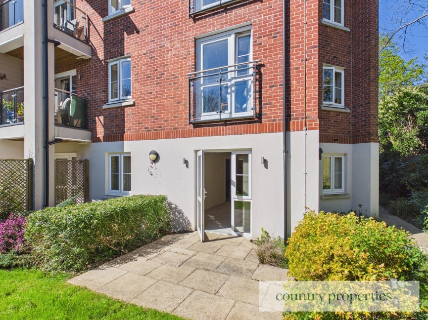 1 bedroom Flat for Sale Constance Place, Knebworth, Hertfordshire