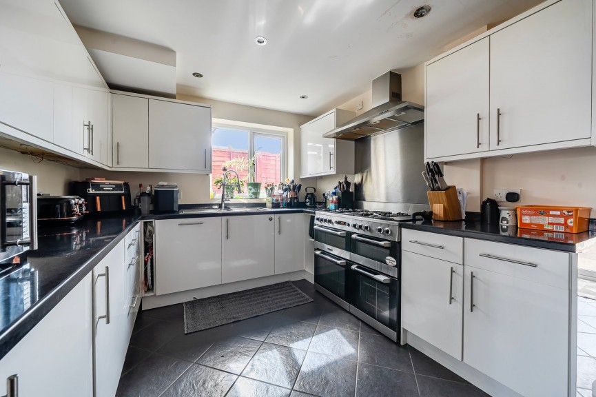 3 bedroom House for Sale Bury Road, Shefford, Bedfordshire