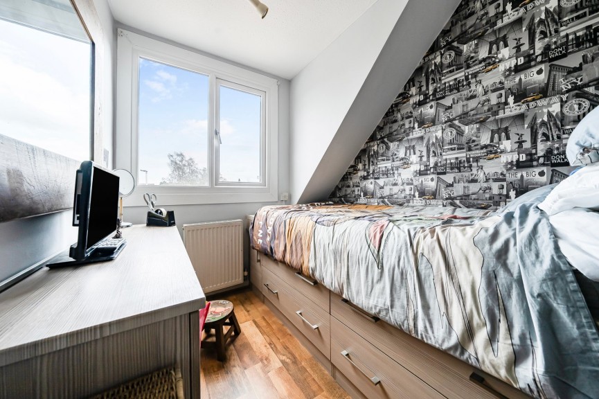 3 bedroom House for Sale Bury Road, Shefford, Bedfordshire