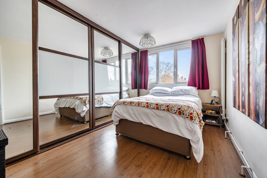 3 bedroom House for Sale Bury Road, Shefford, Bedfordshire