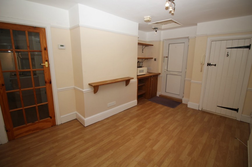 1 bedroom Flat for Letting Homestead Road, Hatfield, Hertfordshire