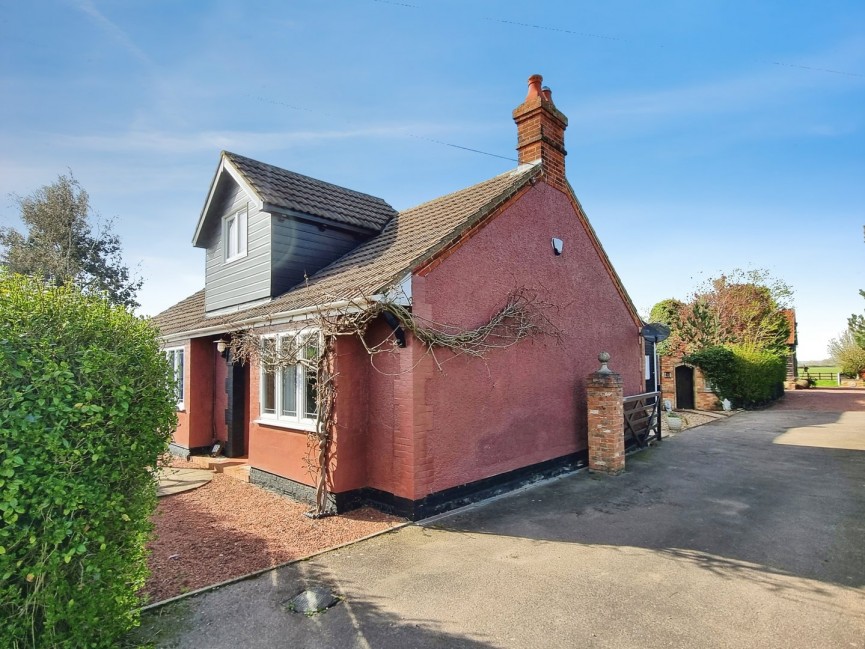 5 bedroom House for Sale Wilstead, Bedford