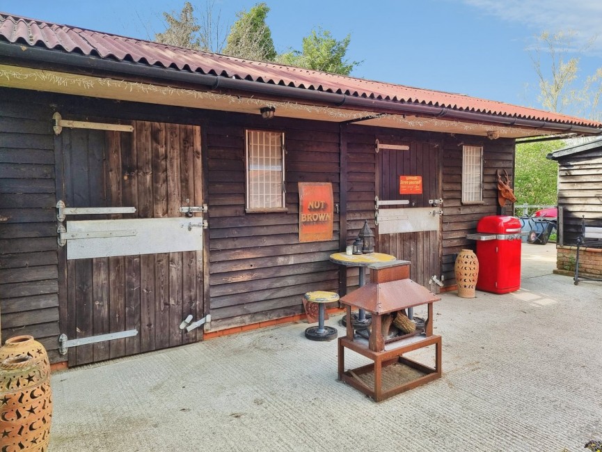 5 bedroom House for Sale Wilstead, Bedford