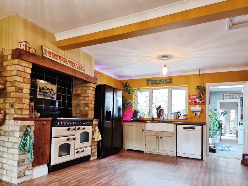 5 bedroom House for Sale Wilstead, Bedford