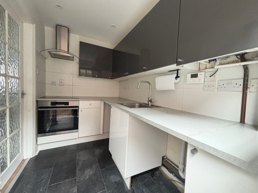 2 bedroom House for Letting High Street, Sandy, Bedfordshire