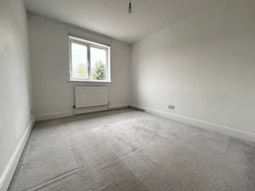 2 bedroom House for Letting High Street, Sandy, Bedfordshire