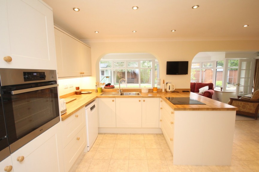 4 bedroom House for Sale Fouracres, Letchworth Garden City, Hertfordshire