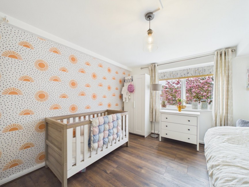 2 bedroom Flat for Sale Stevenage Road, Hitchin, Hertfordshire