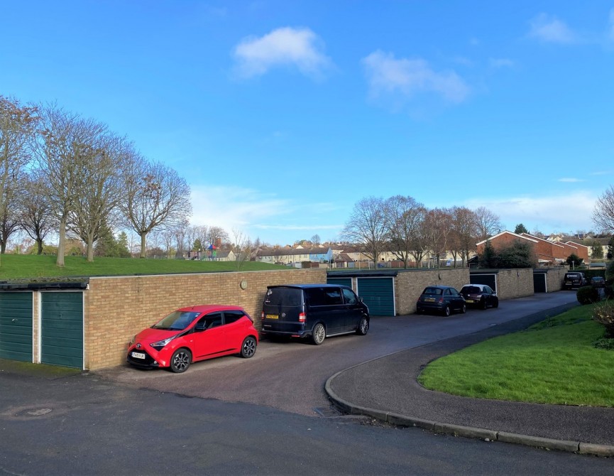 2 bedroom Flat for Sale Stevenage Road, Hitchin, Hertfordshire