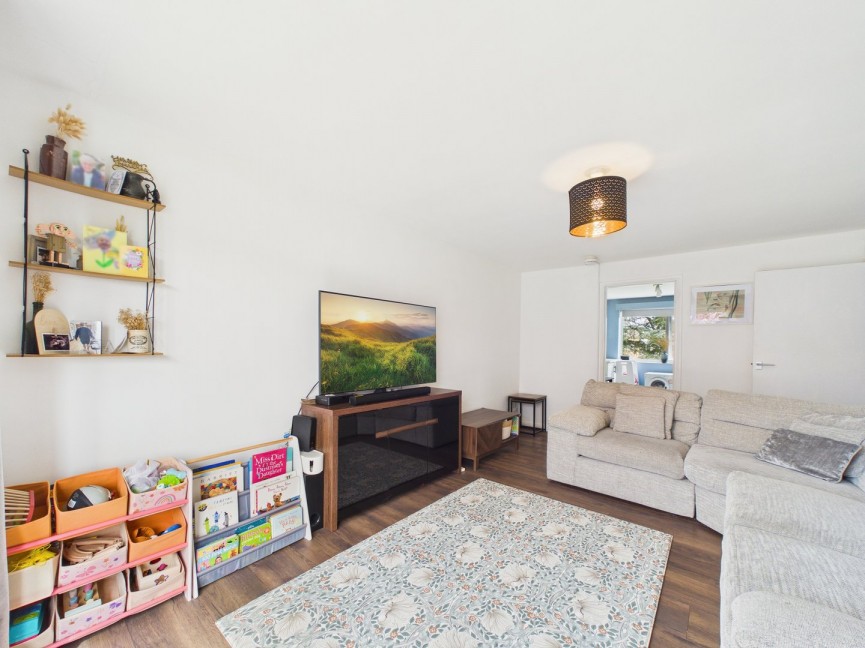 2 bedroom Flat for Sale Stevenage Road, Hitchin, Hertfordshire