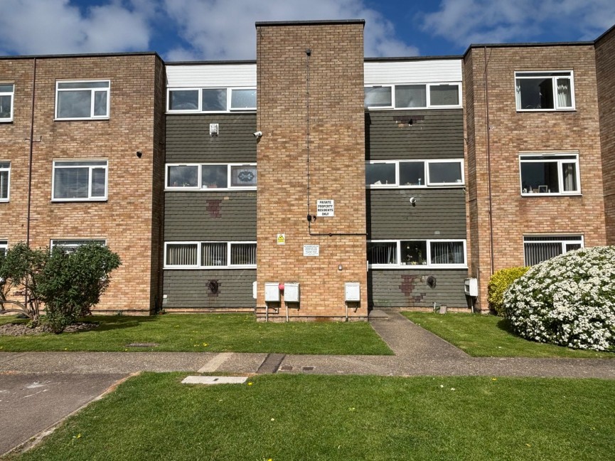 2 bedroom Flat for Letting Hillcrest, Baldock, Hertfordshire