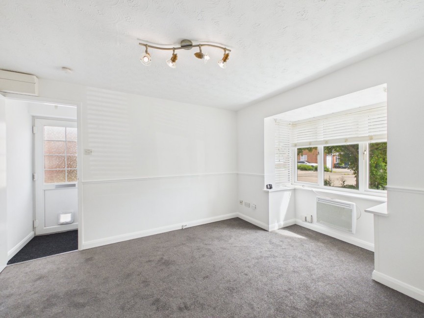 1 bedroom House for Sale Lincoln Crescent, Biggleswade, Bedfordshire