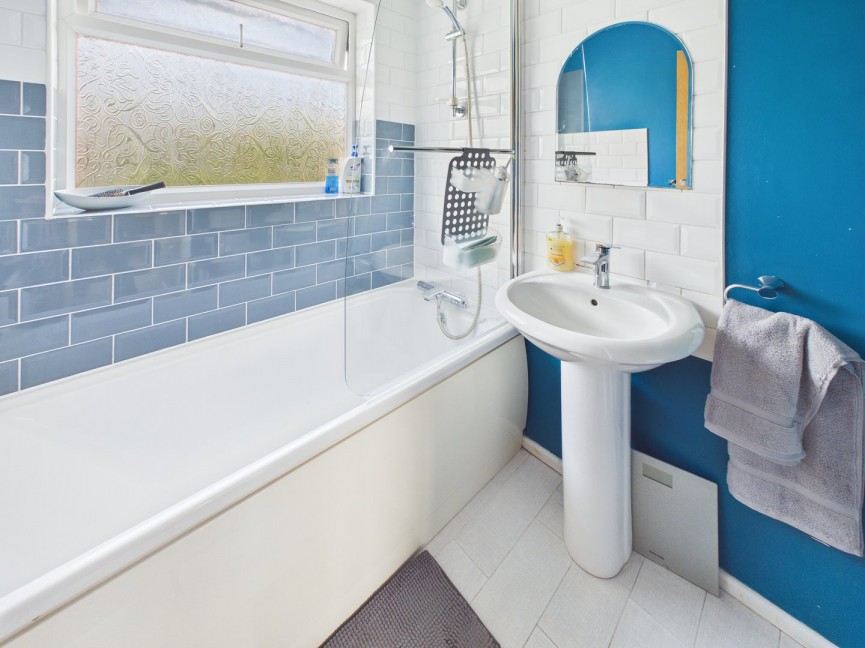 2 bedroom House for Sale Laxton Gardens, BALDOCK, Hertfordshire