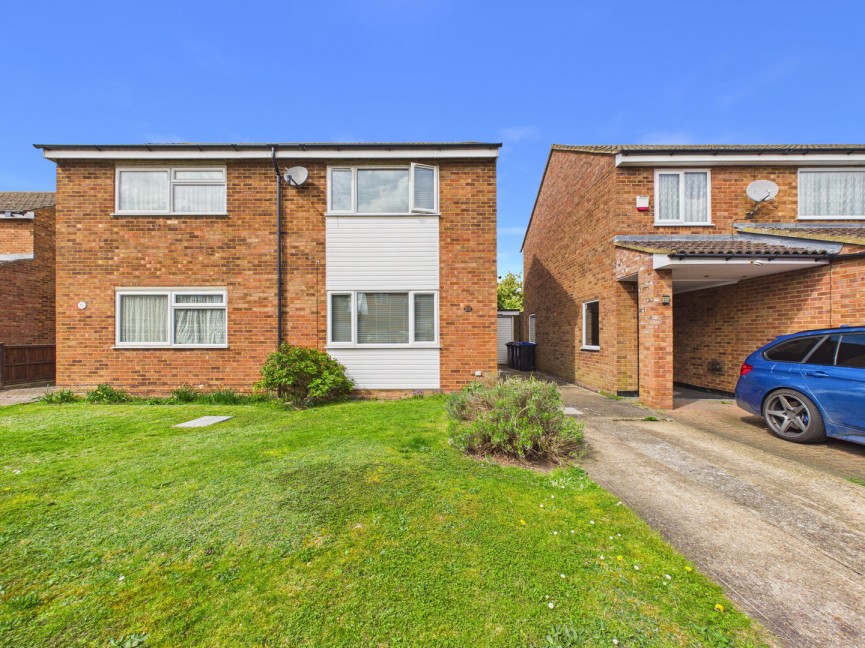2 bedroom House for Sale Laxton Gardens, BALDOCK, Hertfordshire