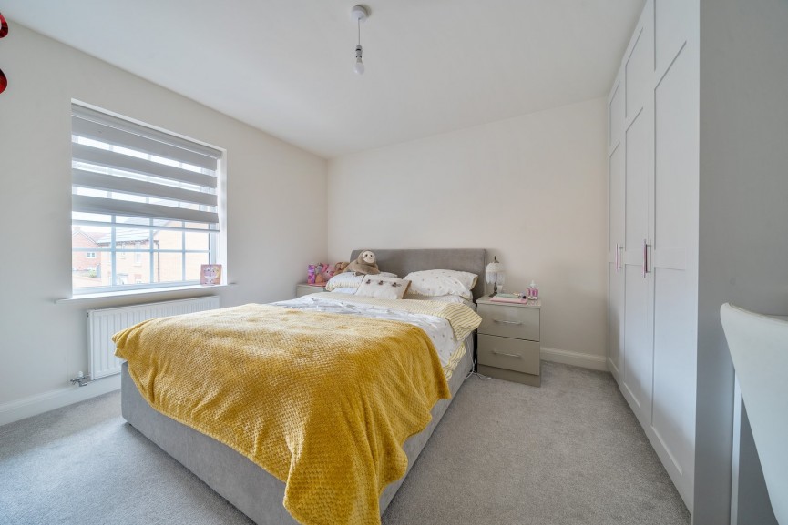 4 bedroom House for Sale Spruce Meadow, Stotfold, Bedfordshire