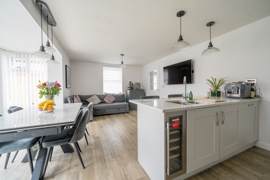 4 bedroom House for Sale Spruce Meadow, Stotfold, Bedfordshire