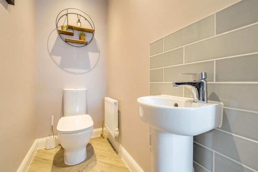 4 bedroom House for Sale Spruce Meadow, Stotfold, Bedfordshire