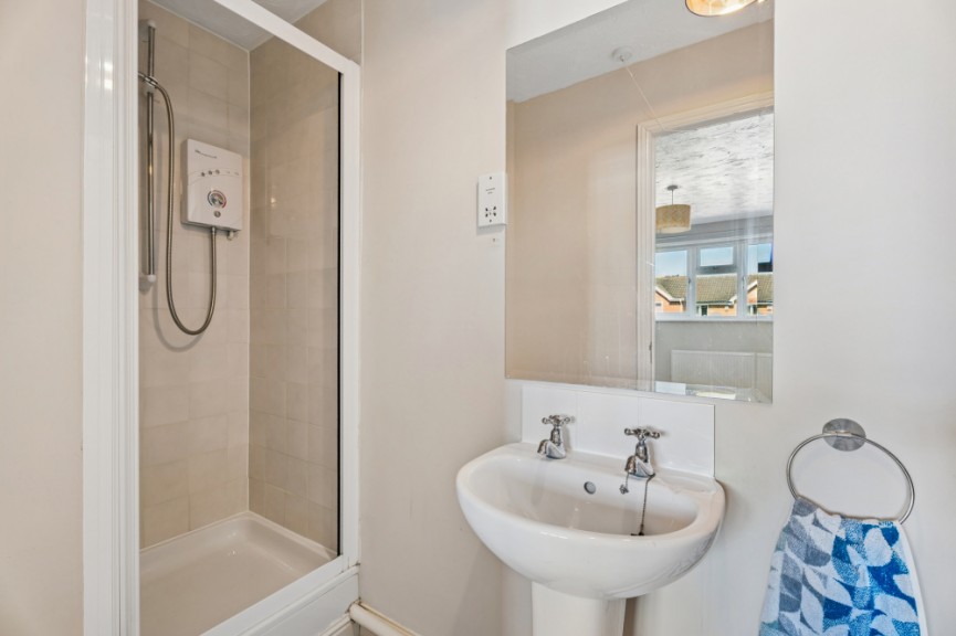 3 bedroom House for Sale Mermaid Close, Hitchin, Hertfordshire