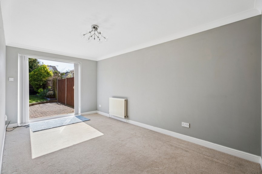3 bedroom House for Sale Mermaid Close, Hitchin, Hertfordshire