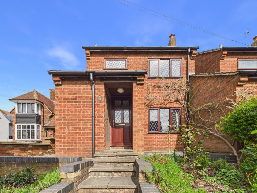 3 bedroom House for Sale High Street, Baldock, Hertfordshire