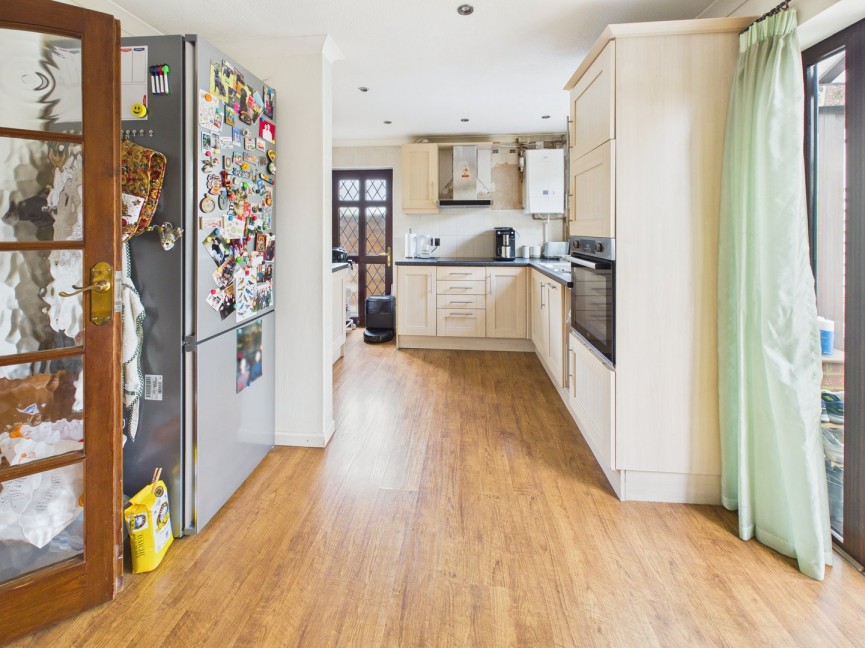 3 bedroom House for Sale High Street, Baldock, Hertfordshire