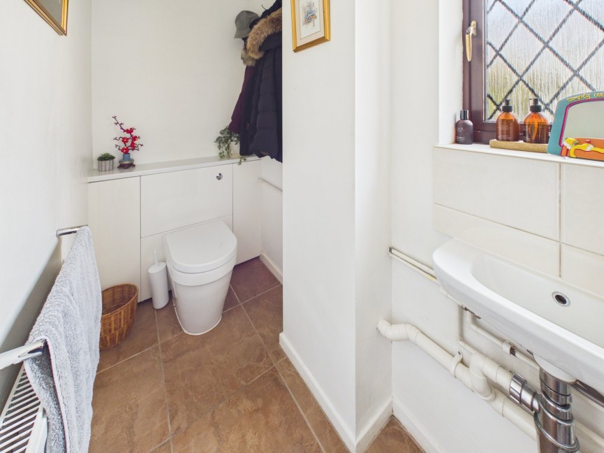 3 bedroom House for Sale High Street, Baldock, Hertfordshire