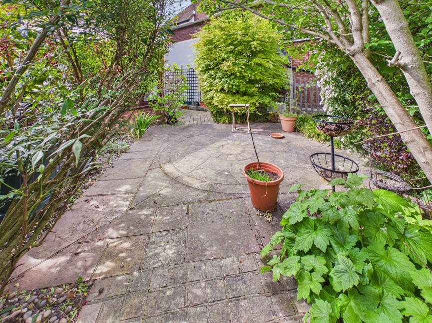 3 bedroom House for Sale High Street, Baldock, Hertfordshire