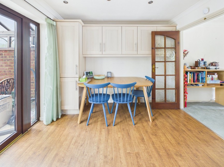 3 bedroom House for Sale High Street, Baldock, Hertfordshire