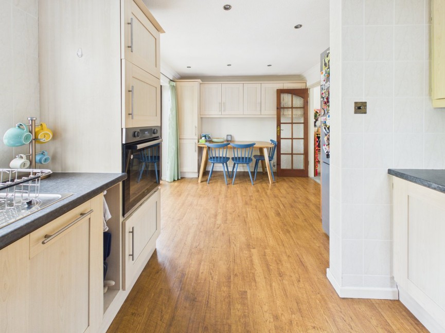 3 bedroom House for Sale High Street, Baldock, Hertfordshire