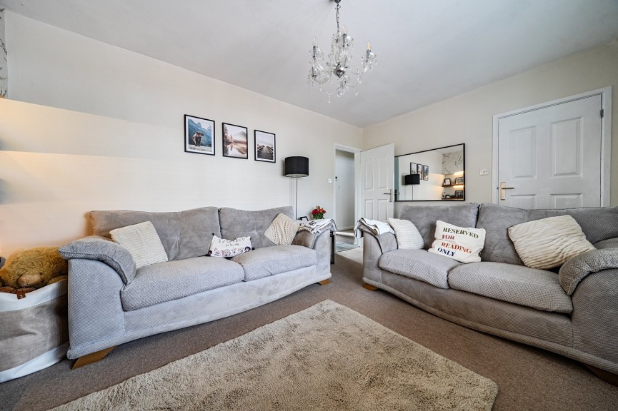 2 bedroom House for Sale Olympus Road, Henlow, Bedfordshire