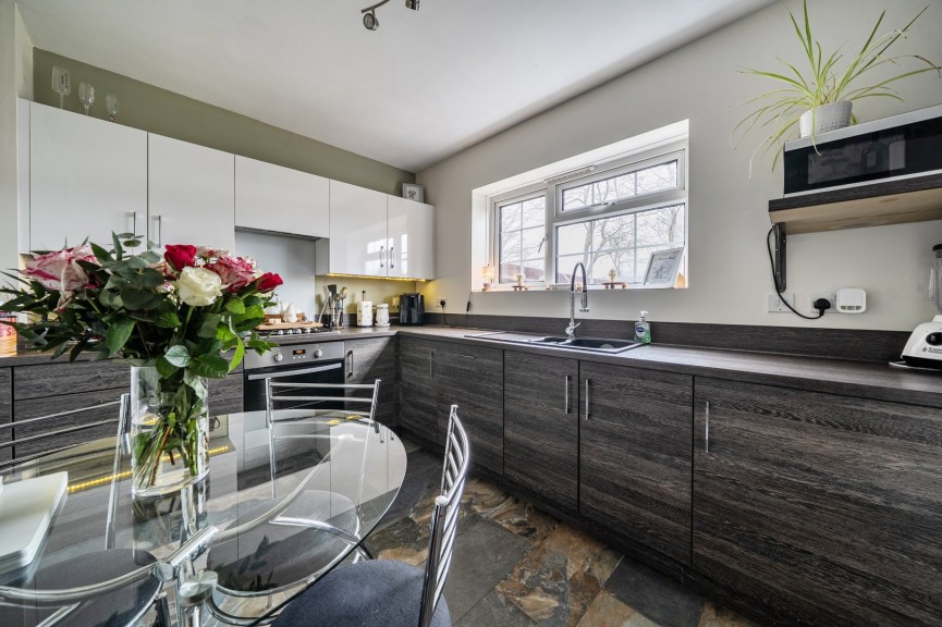 2 bedroom House for Sale Olympus Road, Henlow, Bedfordshire