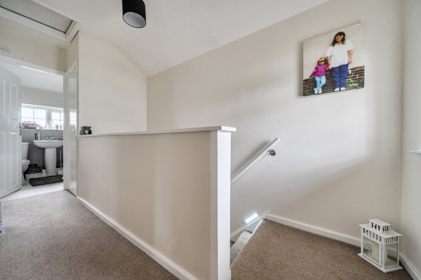 2 bedroom House for Sale Olympus Road, Henlow, Bedfordshire