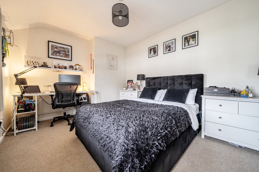 2 bedroom House for Sale Olympus Road, Henlow, Bedfordshire