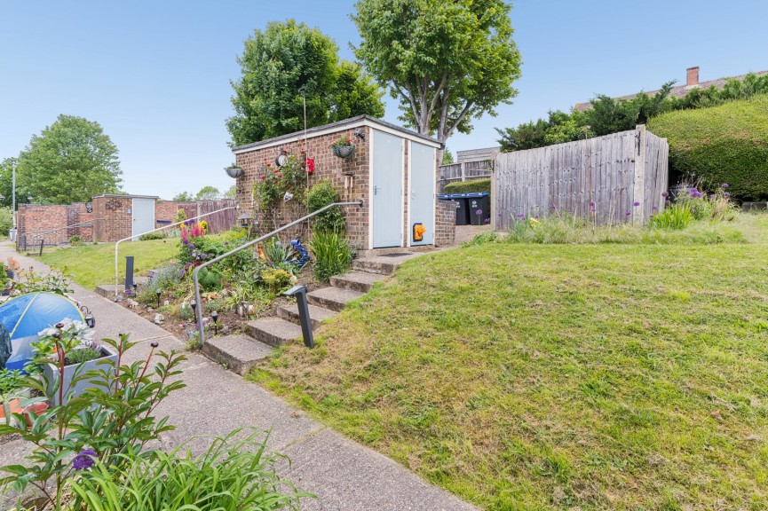2 bedroom Flat for Sale Little Wymondley, Hitchin, Hertfordshire