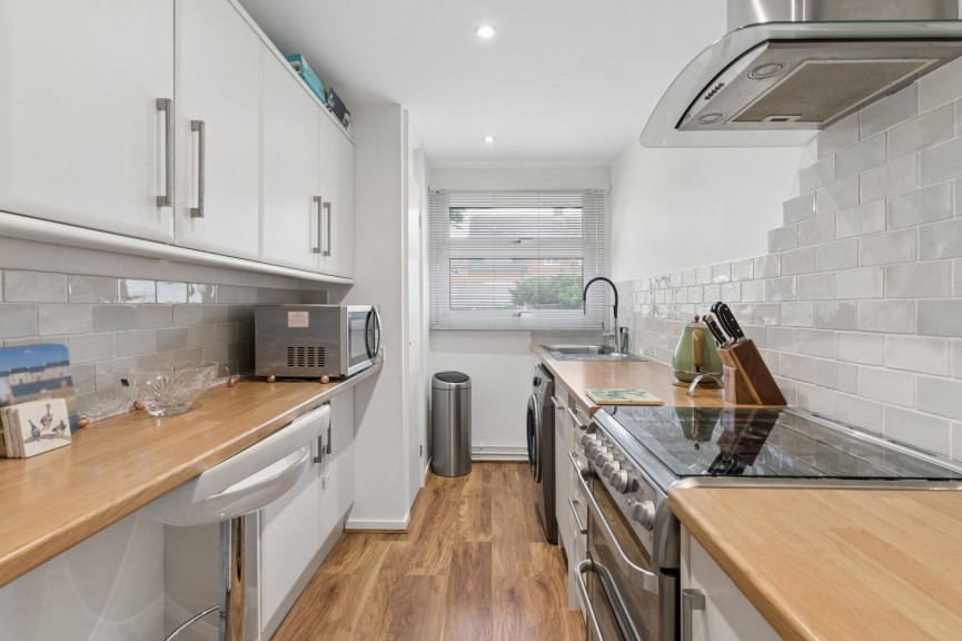2 bedroom Flat for Sale Little Wymondley, Hitchin, Hertfordshire