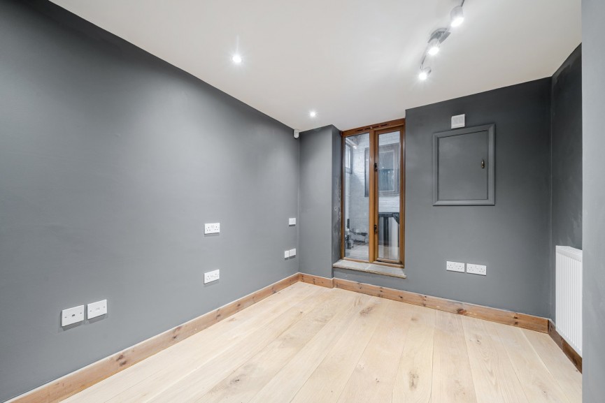 5 bedroom House for Sale Chestnut Farm, Henlow, Bedfordshire