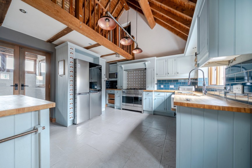 5 bedroom House for Sale Chestnut Farm, Henlow, Bedfordshire