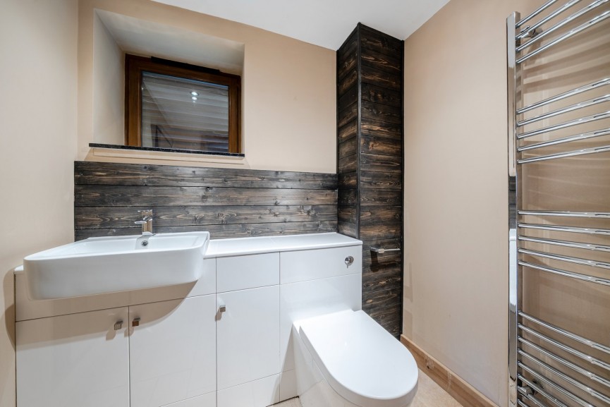 5 bedroom House for Sale Chestnut Farm, Henlow, Bedfordshire