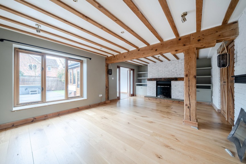 5 bedroom House for Sale Chestnut Farm, Henlow, Bedfordshire