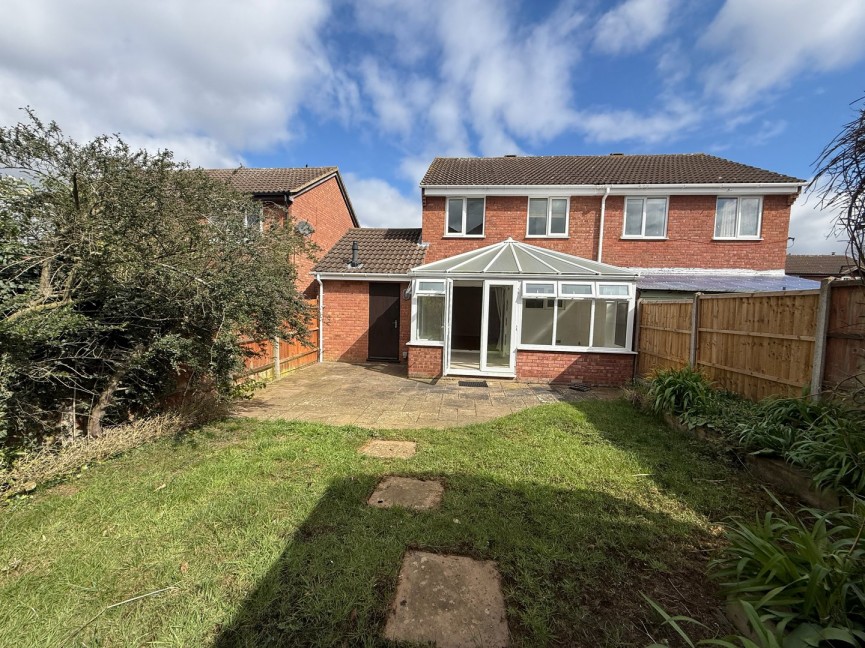 3 bedroom House for Letting Medway Close, Flitwick