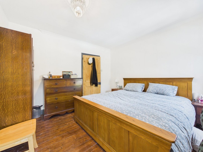 3 bedroom House for Sale Barkway Road, Royston, Hertfordshire