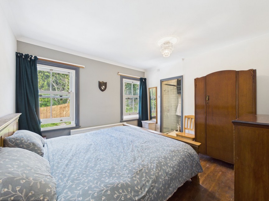 3 bedroom House for Sale Barkway Road, Royston, Hertfordshire