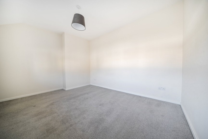 2 bedroom House for Sale Olympus Road, Henlow, Bedfordshire