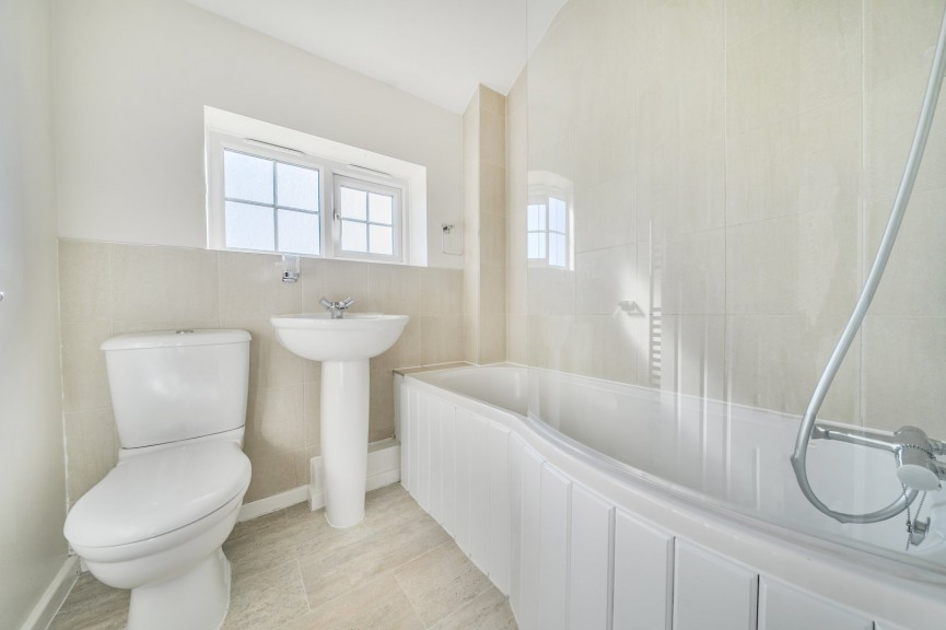 2 bedroom House for Sale Olympus Road, Henlow, Bedfordshire