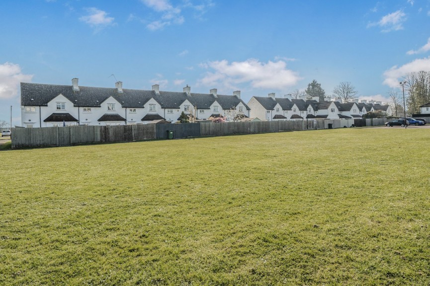 2 bedroom House for Sale Olympus Road, Henlow, Bedfordshire