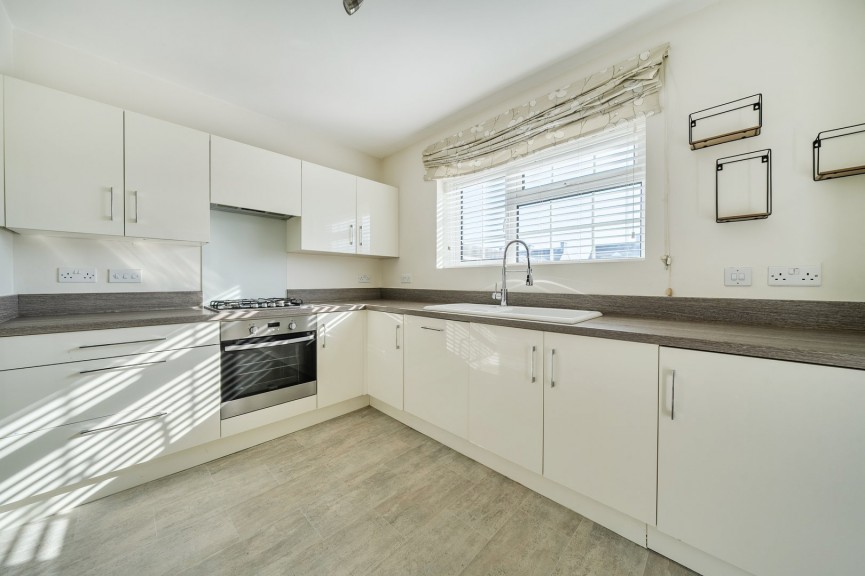 2 bedroom House for Sale Olympus Road, Henlow, Bedfordshire