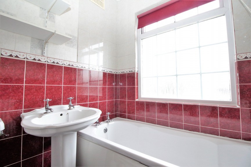 3 bedroom House for Letting Barkers Lane, Bedford