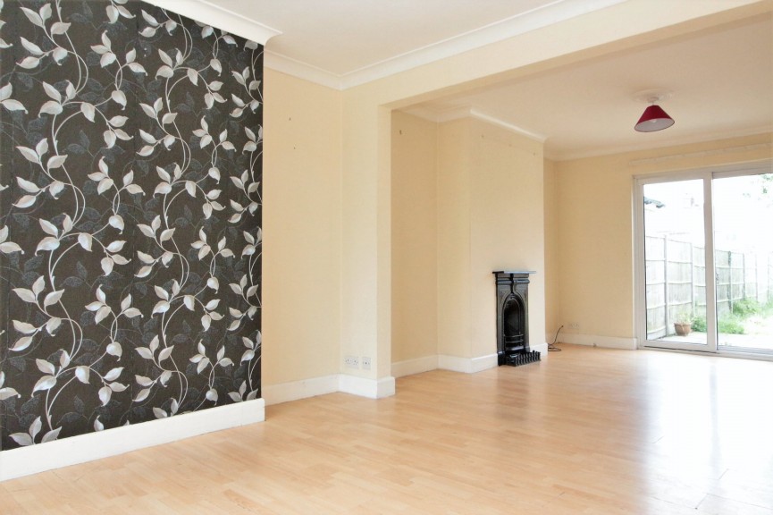 3 bedroom House for Letting Barkers Lane, Bedford